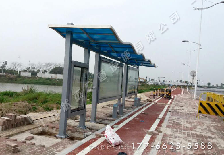 廣東南沙自貿(mào)區(qū)現(xiàn)代時(shí)尚公交車站臺(tái)安裝完成